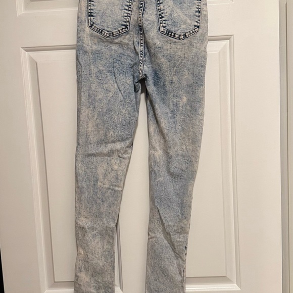 Stylish Light Blue Skinny Jeans - Picture 4 of 4